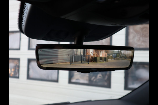 Mercedes-Benz Eqv 300 90 kWh Soh 97,3 % - 8 Peroons - Vol Opties - Pano - Luchtvering - Leder