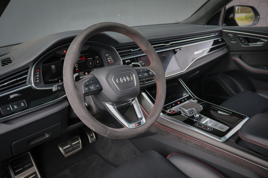 Audi RSQ8 RS Q8 quattro | RS DYNAMIC PACK 305KM/H | KERAMISCH | B&O 3D | 4W-BESTURING | PANORAMADAK | STOELKOELING/VERWARMING/MASSAGE | 23 RSQ8