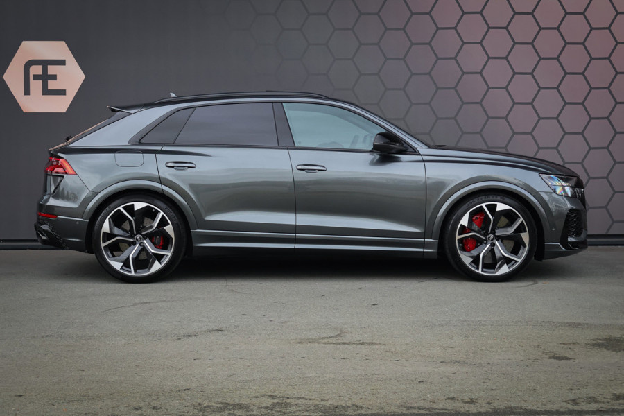 Audi RSQ8 RS Q8 quattro | RS DYNAMIC PACK 305KM/H | KERAMISCH | B&O 3D | 4W-BESTURING | PANORAMADAK | STOELKOELING/VERWARMING/MASSAGE | 23 RSQ8