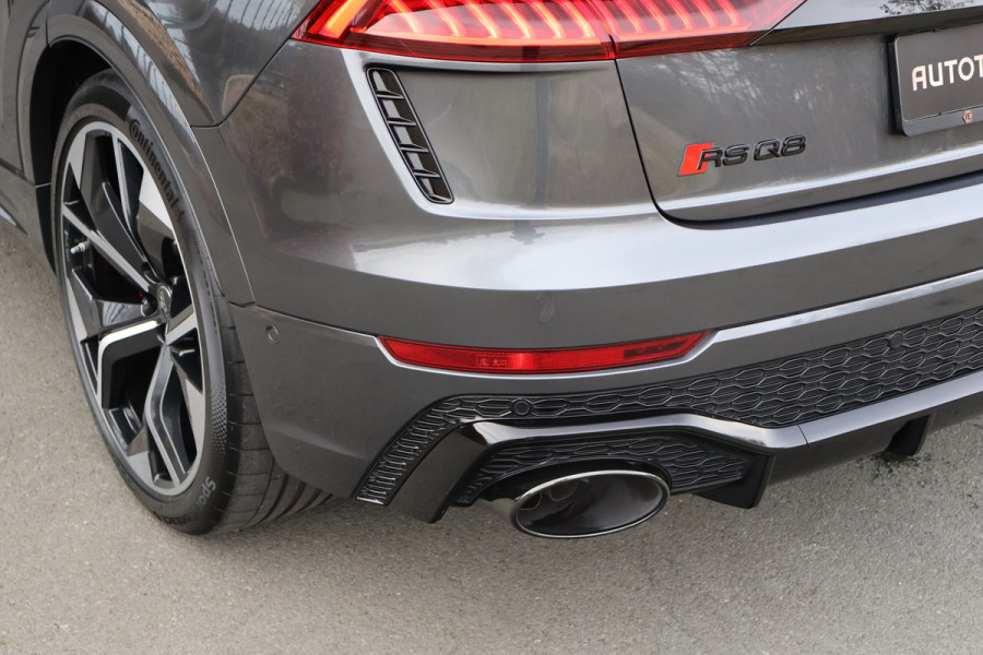 Audi RSQ8 RS Q8 quattro | RS DYNAMIC PACK 305KM/H | KERAMISCH | B&O 3D | 4W-BESTURING | PANORAMADAK | STOELKOELING/VERWARMING/MASSAGE | 23 RSQ8