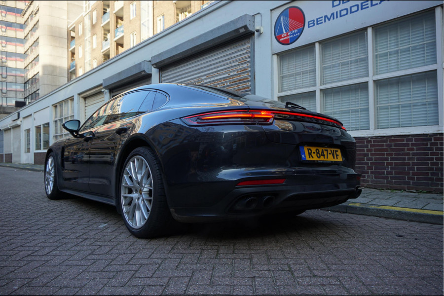 Porsche Panamera 4.0 GTS V8 BiTurbo | Sport Chrono | Luchtvering | Panoramadak | Adaptive + Lane | 4x Memory Verwarming Koeling | Soft close | Sfeerverlichting | Nieuwprijs ca € 226.000,-