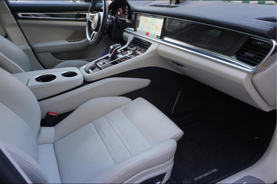 Porsche Panamera 4.0 GTS V8 BiTurbo | Sport Chrono | Luchtvering | Panoramadak | Adaptive + Lane | 4x Memory Verwarming Koeling | Soft close | Sfeerverlichting | Nieuwprijs ca € 226.000,-