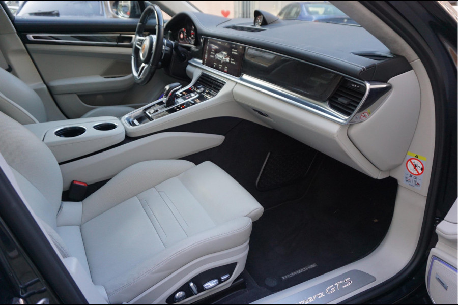 Porsche Panamera 4.0 GTS V8 BiTurbo | Sport Chrono | Luchtvering | Panoramadak | Adaptive + Lane | 4x Memory Verwarming Koeling | Soft close | Sfeerverlichting | Nieuwprijs ca € 226.000,-