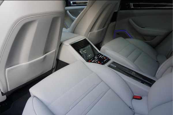 Porsche Panamera 4.0 GTS V8 BiTurbo | Sport Chrono | Luchtvering | Panoramadak | Adaptive + Lane | 4x Memory Verwarming Koeling | Soft close | Sfeerverlichting | Nieuwprijs ca € 226.000,-
