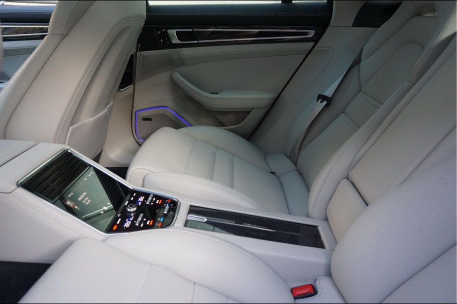 Porsche Panamera 4.0 GTS V8 BiTurbo | Sport Chrono | Luchtvering | Panoramadak | Adaptive + Lane | 4x Memory Verwarming Koeling | Soft close | Sfeerverlichting | Nieuwprijs ca € 226.000,-