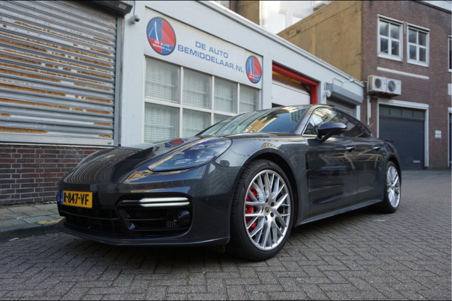 Porsche Panamera 4.0 GTS V8 BiTurbo | Sport Chrono | Luchtvering | Panoramadak | Adaptive + Lane | 4x Memory Verwarming Koeling | Soft close | Sfeerverlichting | Nieuwprijs ca € 226.000,-