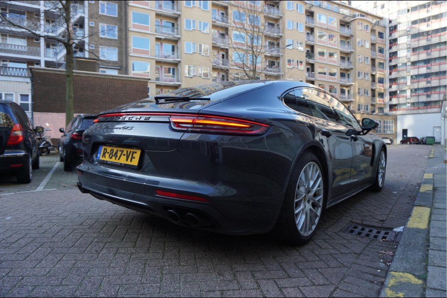 Porsche Panamera 4.0 GTS V8 BiTurbo | Sport Chrono | Luchtvering | Panoramadak | Adaptive + Lane | 4x Memory Verwarming Koeling | Soft close | Sfeerverlichting | Nieuwprijs ca € 226.000,-