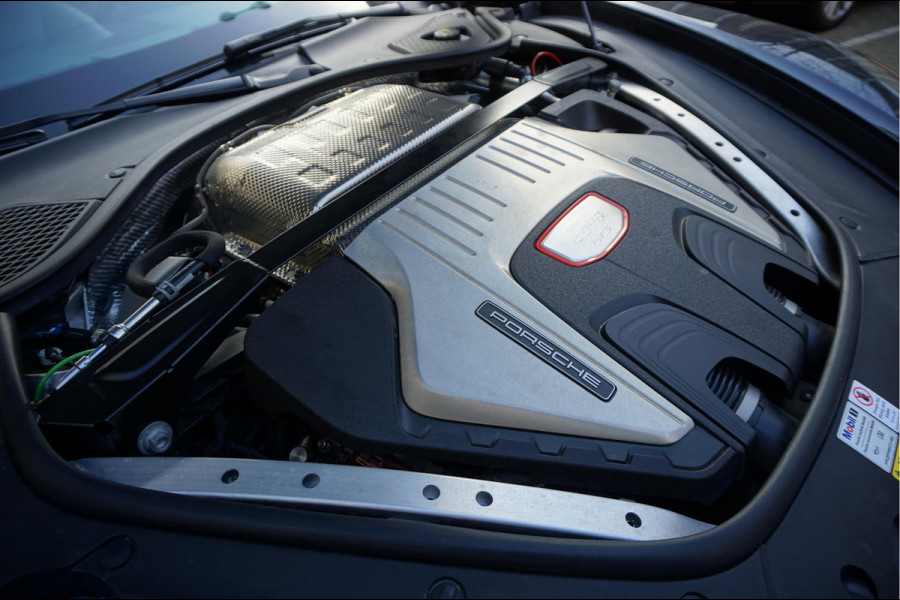 Porsche Panamera 4.0 GTS V8 BiTurbo | Sport Chrono | Luchtvering | Panoramadak | Adaptive + Lane | 4x Memory Verwarming Koeling | Soft close | Sfeerverlichting | Nieuwprijs ca € 226.000,-