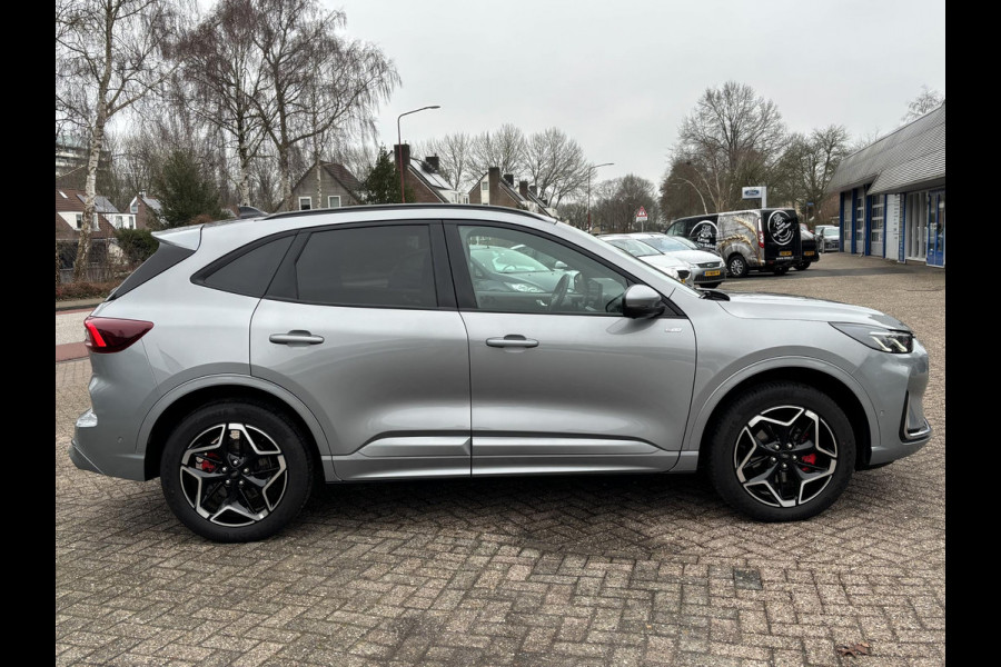 Ford Kuga 2.5 PHEV ST-Line X 243pk | orig. NL auto | Panoramadak | Wegklapbare trekhaak | Winter Pack | 19 inch | Adaptieve LED | Head up Display | Solar Silver