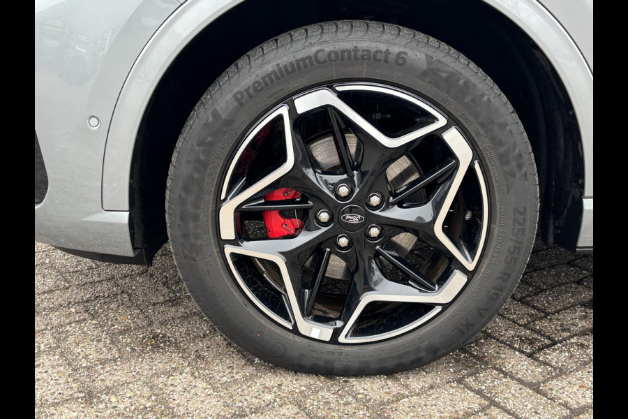 Ford Kuga 2.5 PHEV ST-Line X 243pk | orig. NL auto | Panoramadak | Wegklapbare trekhaak | Winter Pack | 19 inch | Adaptieve LED | Head up Display | Solar Silver