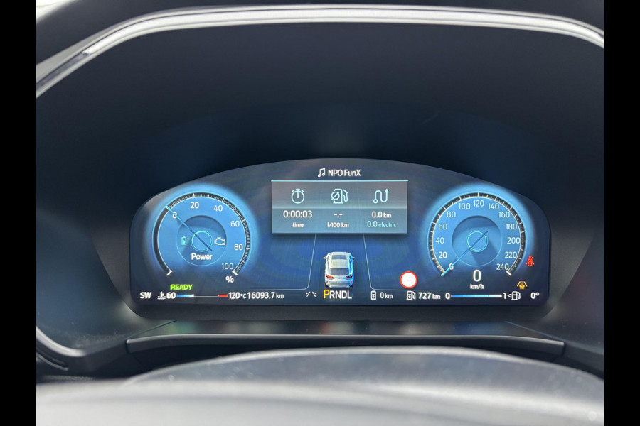 Ford Kuga 2.5 PHEV ST-Line X 243pk | orig. NL auto | Panoramadak | Wegklapbare trekhaak | Winter Pack | 19 inch | Adaptieve LED | Head up Display | Solar Silver