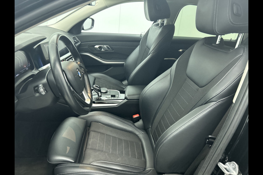 BMW 3 Serie Touring 320i Executive Edition(2e Eig, NL-auto, Dealer onderH, Navi Prof, Carplay, Sportstoelen, Parkeerhulp, Etc)