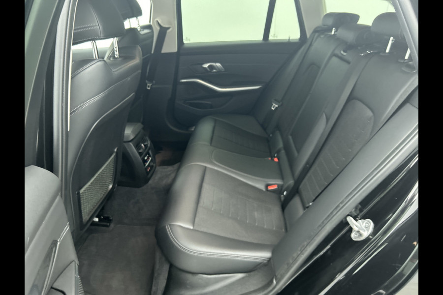 BMW 3 Serie Touring 320i Executive Edition(2e Eig, NL-auto, Dealer onderH, Navi Prof, Carplay, Sportstoelen, Parkeerhulp, Etc)