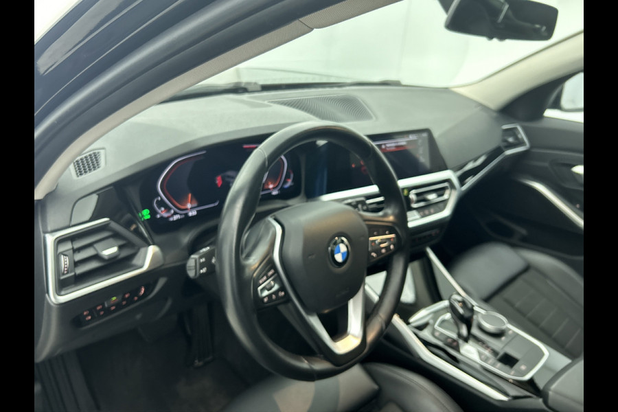 BMW 3 Serie Touring 320i Executive Edition(2e Eig, NL-auto, Dealer onderH, Navi Prof, Carplay, Sportstoelen, Parkeerhulp, Etc)