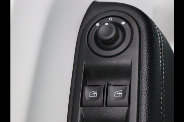 Renault Twingo 90pk TCe Intens Cruise | Climate | Carplay | Parkeersens. achter