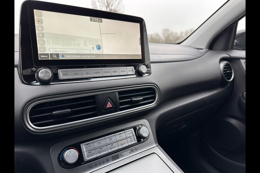Hyundai Kona EV Fashion 64 kWh | SOH: 96,2% | 3 Fase | warmtepomp | Black Edition LM |  HUD | Blindspot | Climate | Navi |