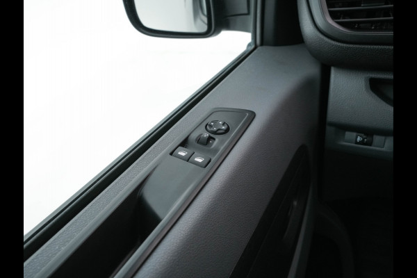 Opel Vivaro-e L2H1 Innovation 50 kWh 3-Pers [ 3-Fase-11kW ] {SOH-93%} Aut. *LEATHER | NAVI-FULLMAP | CAMERA | AIRCO | DAB+ | PDC | CRUISE | CARPLAY*