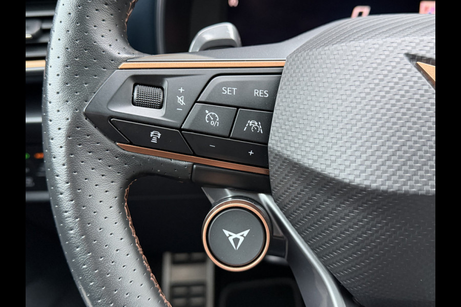 CUPRA Formentor 1.4 e-Hybrid VZ Copper Edition / Trekhaak (1.500KG) / Panoramadak / PDC / Adaptive Cruise / Leder / 245 PK