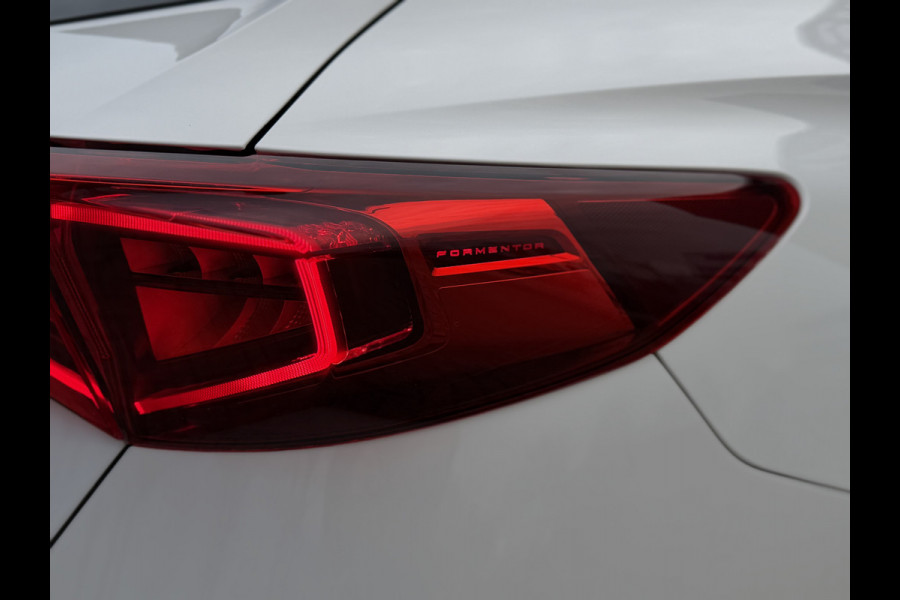 CUPRA Formentor 1.4 e-Hybrid VZ Copper Edition / Trekhaak (1.500KG) / Panoramadak / PDC / Adaptive Cruise / Leder / 245 PK