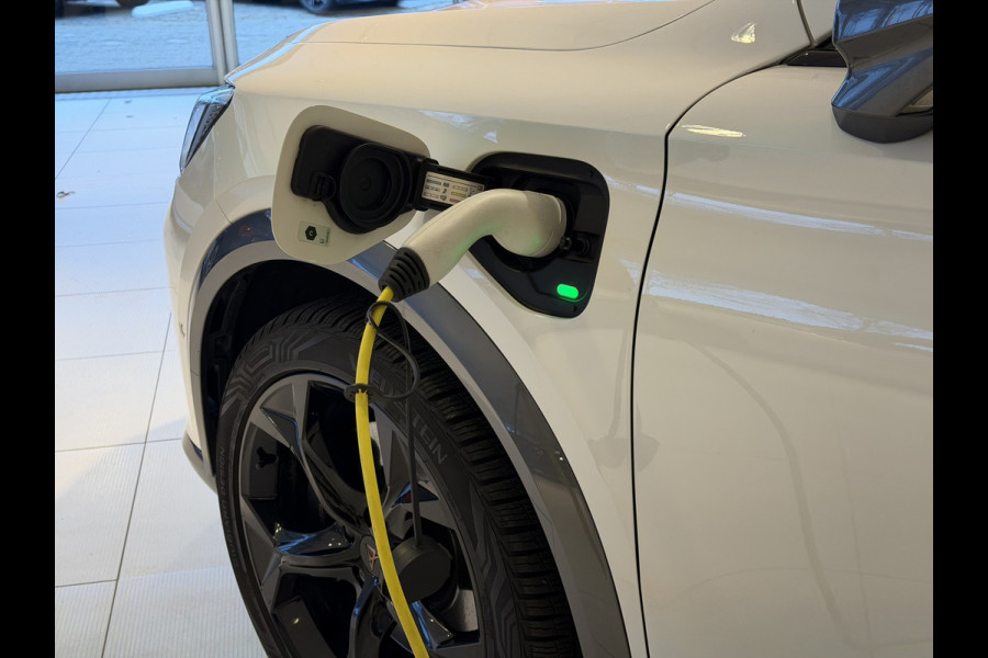 CUPRA Formentor 1.4 e-Hybrid VZ Copper Edition / Trekhaak (1.500KG) / Panoramadak / PDC / Adaptive Cruise / Leder / 245 PK