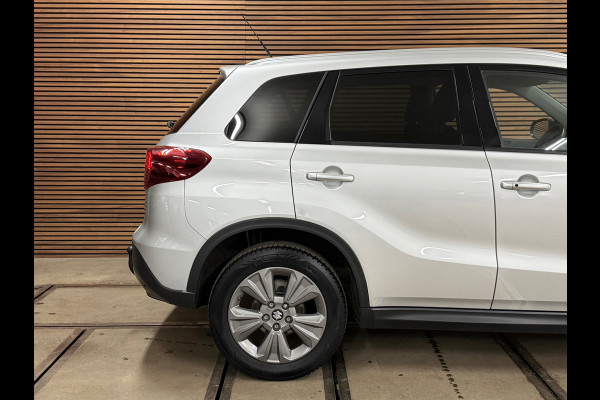 Suzuki Vitara 1.4 Boosterjet Select Smart Hybrid Automaat | LED | Camera | Trekhaak