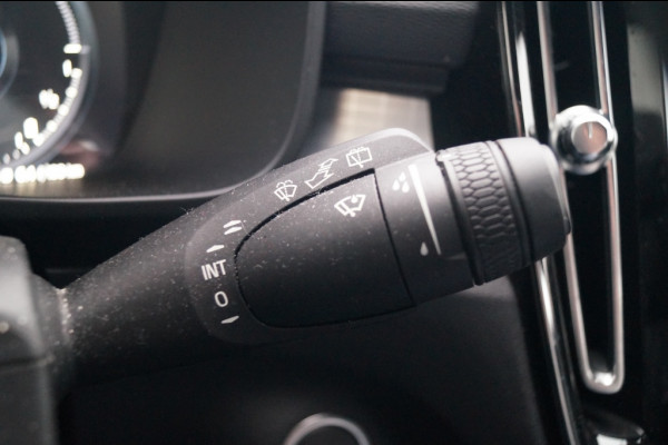 Volvo XC40 1.5 T4 Plug-in Hybrid Core Bright -LEER-NAVI-ECC-