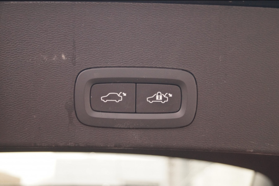 Volvo XC40 1.5 T4 Plug-in Hybrid Core Bright -LEER-NAVI-ECC-