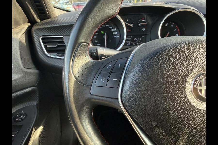 Alfa Romeo Giulietta 1.4 Turbo MultiAir Super | NL-auto | Pano | Leder | Navi | Cruise
