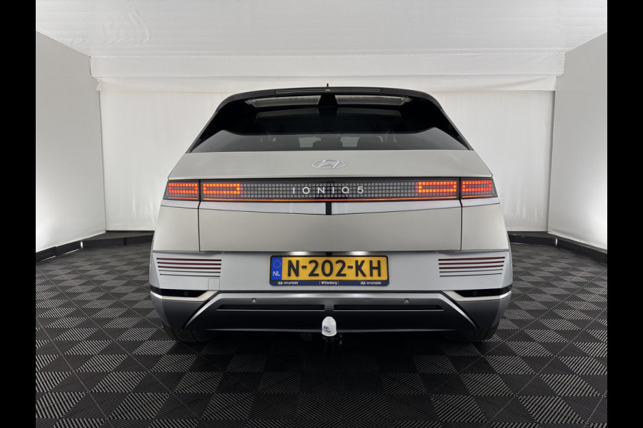 Hyundai IONIQ 5 Lounge 73kWh [ 3-Fase ] {SOH-97%} (INCL-BTW) Aut *HEATPUMP | LEATHER | PREMIUM-AUDIO | FULL-LED | ADAPTIVE-CRUISE | BLINDSPOT | DIGI-COCKPIT | AMBIENTLIGHT | DAB | SHIFT-PADDLES | HEAD-UP | NAVI-FULLMAP | KEYLESS | ...