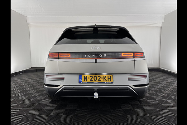 Hyundai IONIQ 5 Lounge 73kWh [ 3-Fase ] {SOH-97%} (INCL-BTW) Aut *HEATPUMP | LEATHER | PREMIUM-AUDIO | FULL-LED | ADAPTIVE-CRUISE | BLINDSPOT | DIGI-COCKPIT | AMBIENTLIGHT | DAB | SHIFT-PADDLES | HEAD-UP | NAVI-FULLMAP | KEYLESS | ...