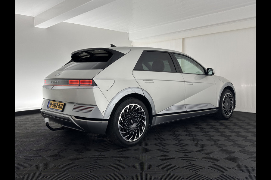 Hyundai IONIQ 5 Lounge 73kWh [ 3-Fase ] {SOH-97%} (INCL-BTW) Aut *HEATPUMP | LEATHER | PREMIUM-AUDIO | FULL-LED | ADAPTIVE-CRUISE | BLINDSPOT | DIGI-COCKPIT | AMBIENTLIGHT | DAB | SHIFT-PADDLES | HEAD-UP | NAVI-FULLMAP | KEYLESS | ...