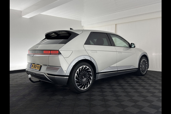 Hyundai IONIQ 5 Lounge 73kWh [ 3-Fase ] {SOH-97%} (INCL-BTW) Aut *HEATPUMP | LEATHER | PREMIUM-AUDIO | FULL-LED | ADAPTIVE-CRUISE | BLINDSPOT | DIGI-COCKPIT | AMBIENTLIGHT | DAB | SHIFT-PADDLES | HEAD-UP | NAVI-FULLMAP | KEYLESS | ...