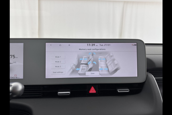 Hyundai IONIQ 5 Lounge 73kWh [ 3-Fase ] {SOH-97%} (INCL-BTW) Aut *HEATPUMP | LEATHER | PREMIUM-AUDIO | FULL-LED | ADAPTIVE-CRUISE | BLINDSPOT | DIGI-COCKPIT | AMBIENTLIGHT | DAB | SHIFT-PADDLES | HEAD-UP | NAVI-FULLMAP | KEYLESS | ...