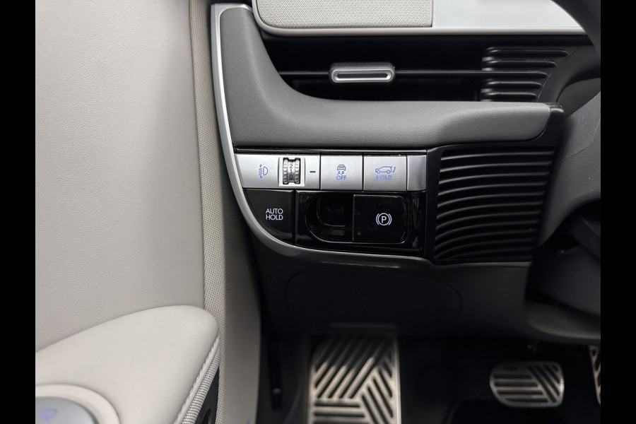 Hyundai IONIQ 5 Lounge 73kWh [ 3-Fase ] {SOH-97%} (INCL-BTW) Aut *HEATPUMP | LEATHER | PREMIUM-AUDIO | FULL-LED | ADAPTIVE-CRUISE | BLINDSPOT | DIGI-COCKPIT | AMBIENTLIGHT | DAB | SHIFT-PADDLES | HEAD-UP | NAVI-FULLMAP | KEYLESS | ...