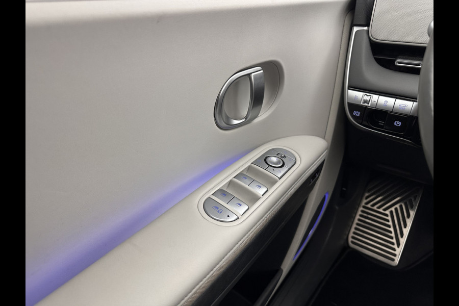 Hyundai IONIQ 5 Lounge 73kWh [ 3-Fase ] {SOH-97%} (INCL-BTW) Aut *HEATPUMP | LEATHER | PREMIUM-AUDIO | FULL-LED | ADAPTIVE-CRUISE | BLINDSPOT | DIGI-COCKPIT | AMBIENTLIGHT | DAB | SHIFT-PADDLES | HEAD-UP | NAVI-FULLMAP | KEYLESS | ...