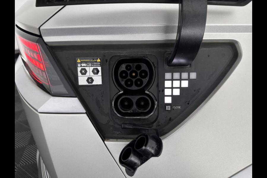 Hyundai IONIQ 5 Lounge 73kWh [ 3-Fase ] {SOH-97%} (INCL-BTW) Aut *HEATPUMP | LEATHER | PREMIUM-AUDIO | FULL-LED | ADAPTIVE-CRUISE | BLINDSPOT | DIGI-COCKPIT | AMBIENTLIGHT | DAB | SHIFT-PADDLES | HEAD-UP | NAVI-FULLMAP | KEYLESS | ...