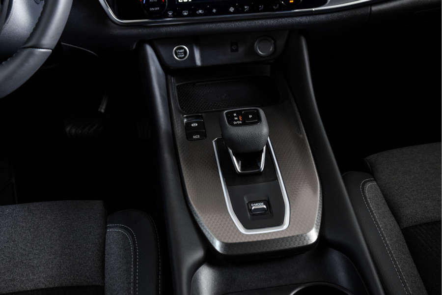 Nissan QASHQAI 1.3 MHEV Xtronic 158 PK N-Connecta - Automaat | Panodak | Cold Pack | Dig. Cockpit | Adapt. Cruise | 360 Camera | PDC | NAV + App Connect | LM 18" | ECC | 6754