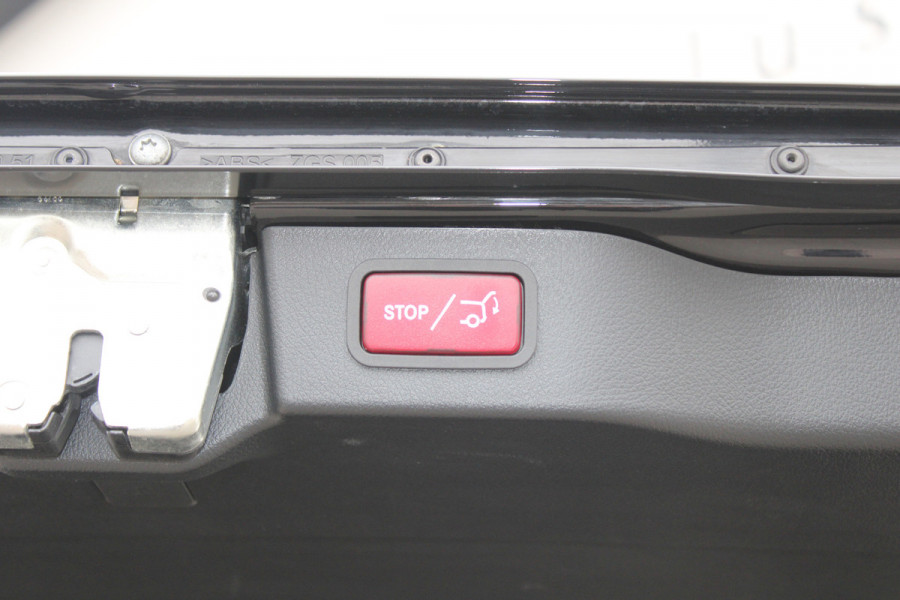 Mercedes-Benz V-Klasse 300d / XXL / 4-Matic / DC / Black Edition / 2x Elec Schuifdeur / Burmester / 360 Camera / Vol Opties / NIEUWSTAAT