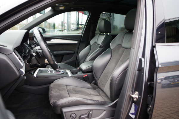 Audi Q5 55 TFSI e 367 PK Quattro Competition S-Line PHEV, Luchtvering, Panoramadak, Camera