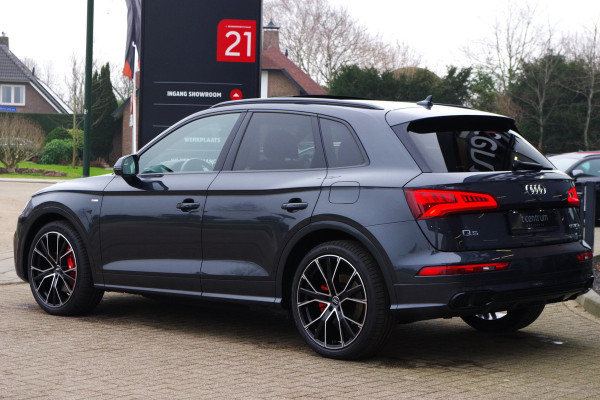 Audi Q5 55 TFSI e 367 PK Quattro Competition S-Line PHEV, Luchtvering, Panoramadak, Camera