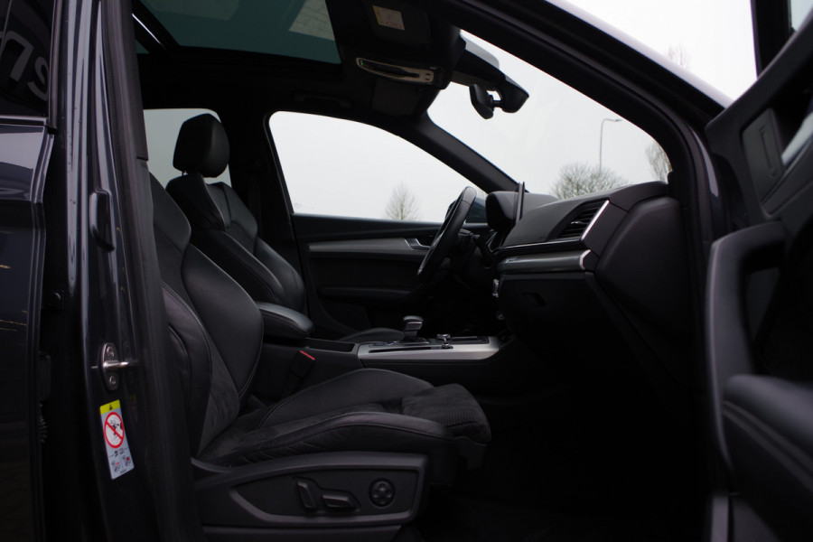 Audi Q5 55 TFSI e 367 PK Quattro Competition S-Line PHEV, Luchtvering, Panoramadak, Camera