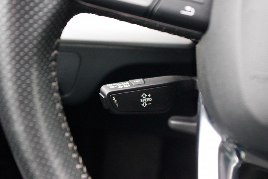 Audi Q5 55 TFSI e 367 PK Quattro Competition S-Line PHEV, Luchtvering, Panoramadak, Camera