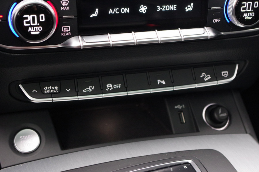 Audi Q5 55 TFSI e 367 PK Quattro Competition S-Line PHEV, Luchtvering, Panoramadak, Camera