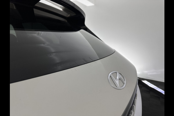 Hyundai IONIQ 5 Lounge 73kWh [ 3-Fase ] {SOH-97%} (INCL-BTW) Aut *HEATPUMP | LEATHER | PREMIUM-AUDIO | FULL-LED | ADAPTIVE-CRUISE | BLINDSPOT | DIGI-COCKPIT | AMBIENTLIGHT | DAB | SHIFT-PADDLES | HEAD-UP | NAVI-FULLMAP | KEYLESS | ...