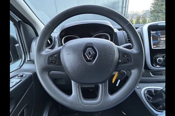 Renault Trafic 2.0 dCi 146 PK / L2H1 / 1e EIG. / AUTOMAAT / SORTIMO INRICHTING / TREKHAAK / AIRCO / CRUISE / BLUETOOTH / 3-ZITS