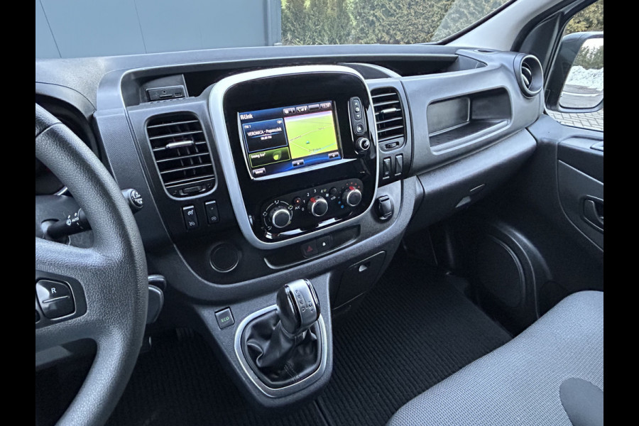 Renault Trafic 2.0 dCi 146 PK / L2H1 / 1e EIG. / AUTOMAAT / SORTIMO INRICHTING / TREKHAAK / AIRCO / CRUISE / BLUETOOTH / 3-ZITS