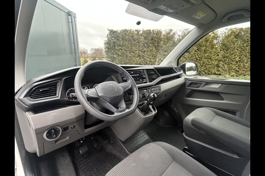 Volkswagen Transporter 2.0 TDI 111 PK / L2H1 / DUBBE CABINE / 1e EIG. / IMPERIAAL / TREKHAAK / AIRCO / CRUISE