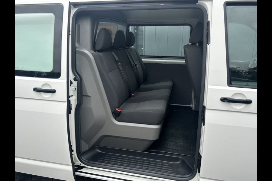 Volkswagen Transporter 2.0 TDI 111 PK / L2H1 / DUBBE CABINE / 1e EIG. / IMPERIAAL / TREKHAAK / AIRCO / CRUISE