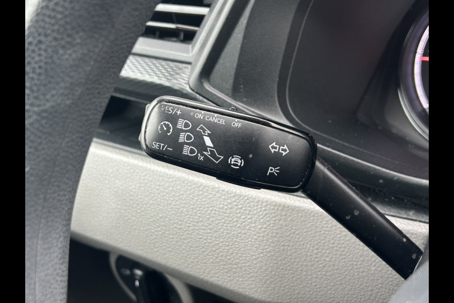 Volkswagen Transporter 2.0 TDI 111 PK / L2H1 / DUBBE CABINE / 1e EIG. / IMPERIAAL / TREKHAAK / AIRCO / CRUISE