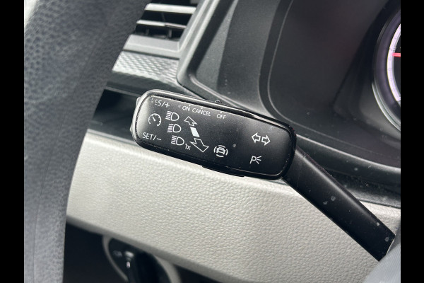 Volkswagen Transporter 2.0 TDI 111 PK / L2H1 / DUBBE CABINE / 1e EIG. / IMPERIAAL / TREKHAAK / AIRCO / CRUISE